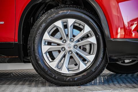 2016 Nissan X-Trail Hybrid - Thumbnail