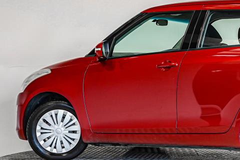 2014 Suzuki Swift - Thumbnail