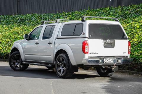 2015 Nissan Navara ST 4WD - Thumbnail