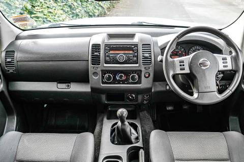 2015 Nissan Navara ST 4WD - Thumbnail