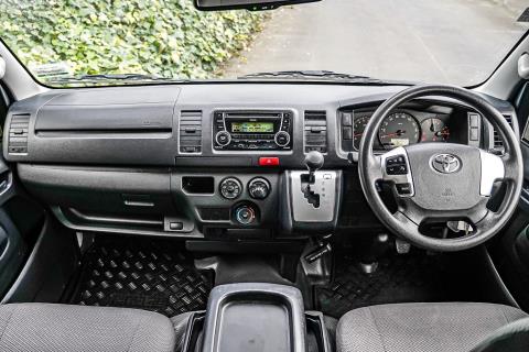 2017 Toyota Hiace ZL 5 Door - Thumbnail