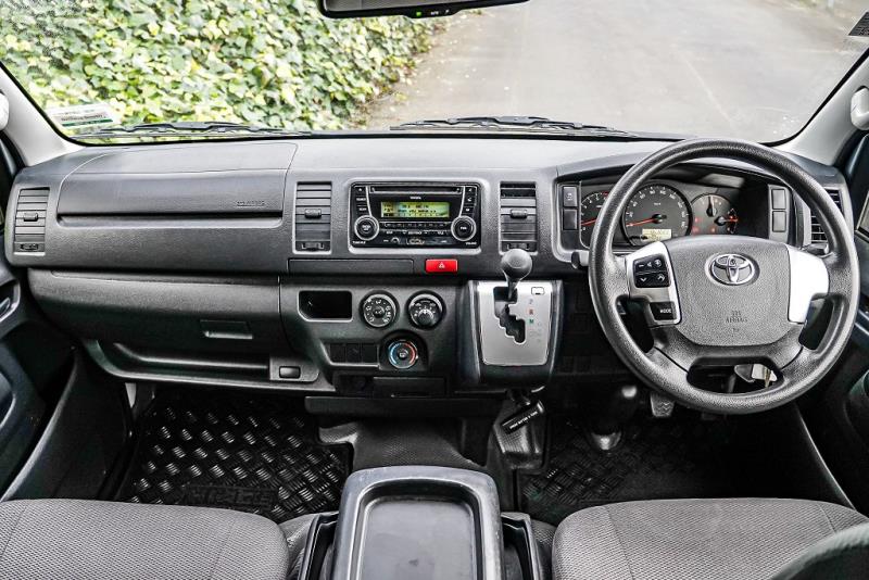 2017 Toyota Hiace ZL 5 Door