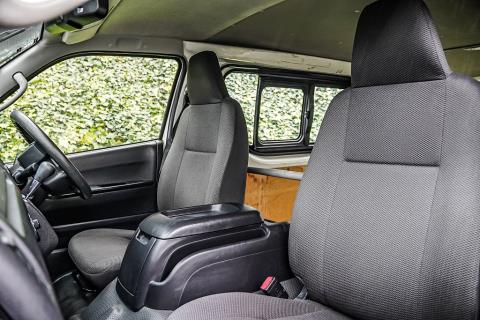2017 Toyota Hiace ZL 5 Door - Thumbnail