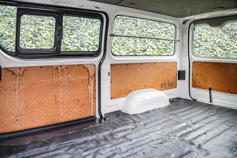 2017 Toyota Hiace ZL 5 Door - Thumbnail
