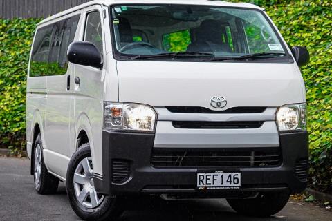 2017 Toyota Hiace ZL 5 Door - Thumbnail