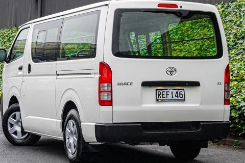 2017 Toyota Hiace ZL 5 Door - Thumbnail