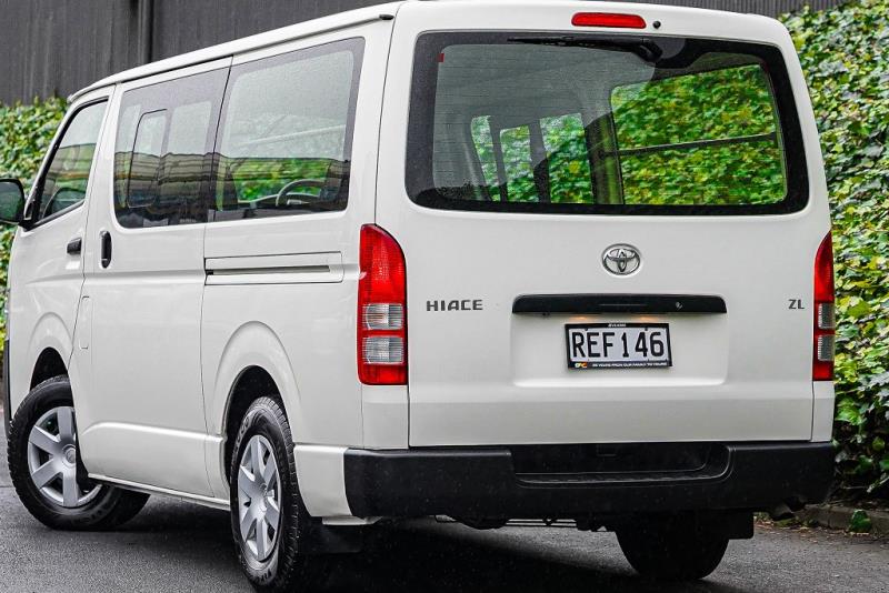 2017 Toyota Hiace ZL 5 Door