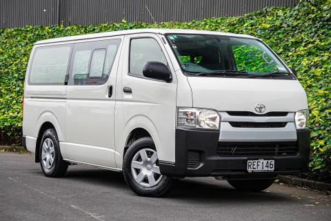 2017 Toyota Hiace ZL 5 Door - Thumbnail