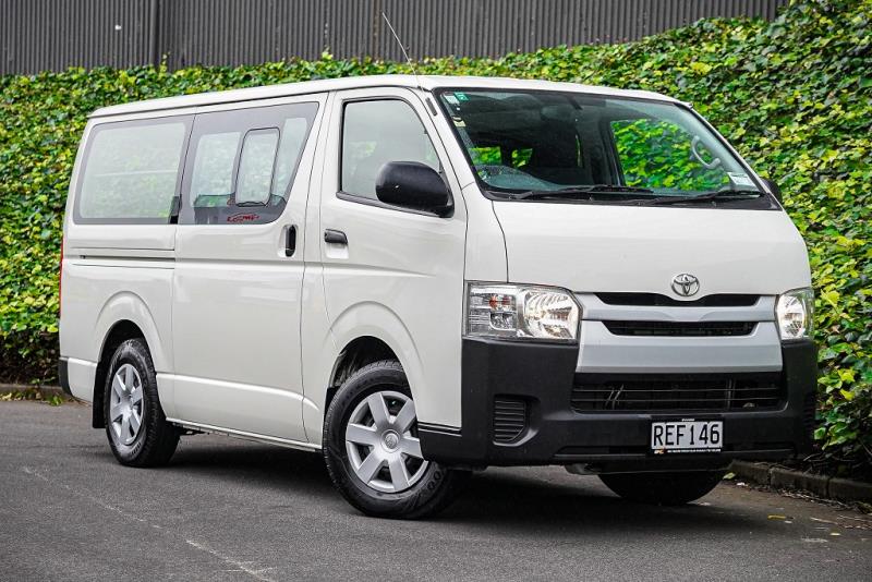 2017 Toyota Hiace ZL 5 Door
