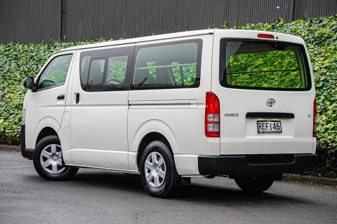 2017 Toyota Hiace ZL 5 Door - Thumbnail