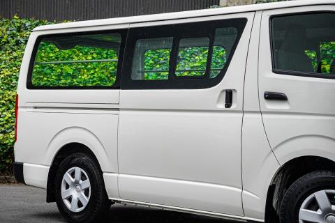 2017 Toyota Hiace ZL 5 Door - Thumbnail