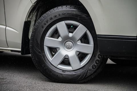 2017 Toyota Hiace ZL 5 Door - Thumbnail