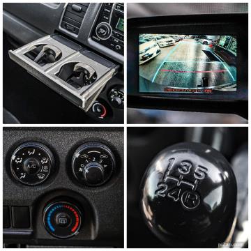 2014 Toyota Hiace ZL 5 Door - Thumbnail
