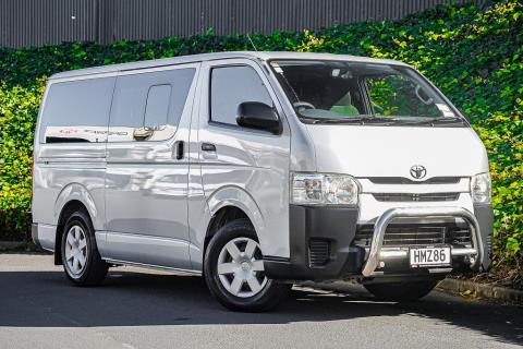 2014 Toyota Hiace ZL 5 Door - Thumbnail