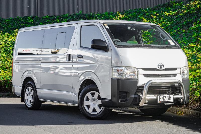2014 Toyota Hiace ZL 5 Door