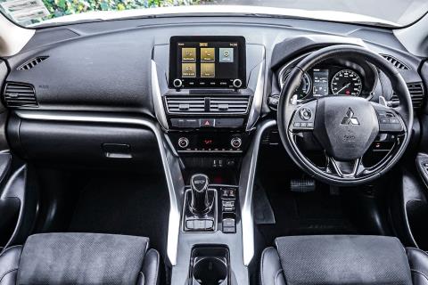 2022 Mitsubishi Eclipse Cross XLS PHEV - Thumbnail