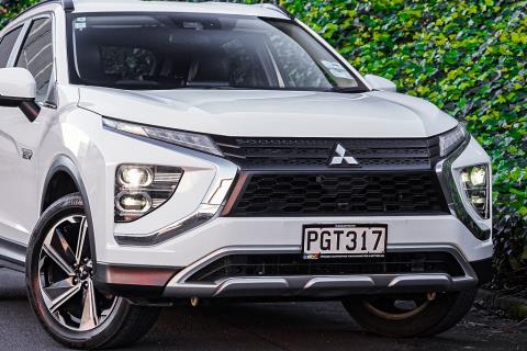 2022 Mitsubishi Eclipse Cross XLS PHEV - Thumbnail