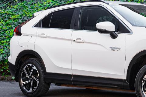 2022 Mitsubishi Eclipse Cross XLS PHEV - Thumbnail