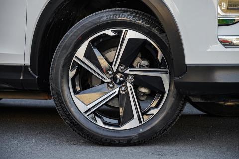 2022 Mitsubishi Eclipse Cross XLS PHEV - Thumbnail