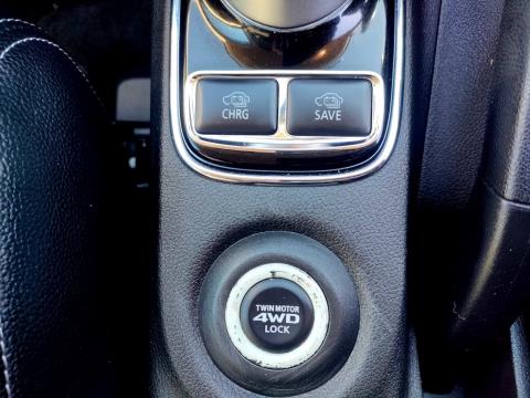 2013 Mitsubishi Outlander PHEV 4WD - Thumbnail