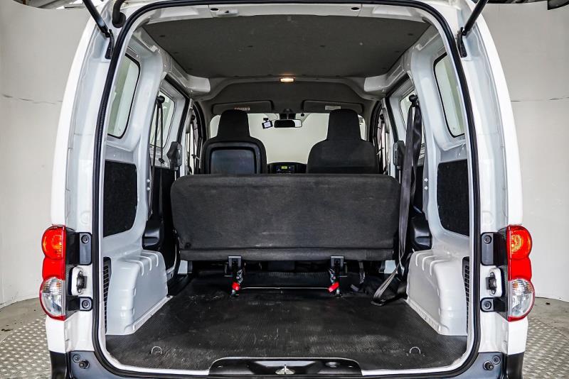 2020 Nissan NV200 6 Seater