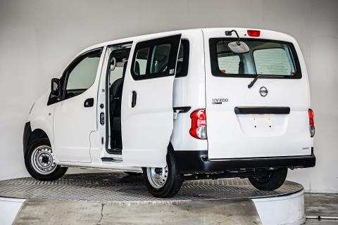 2020 Nissan NV200 6 Seater - Thumbnail