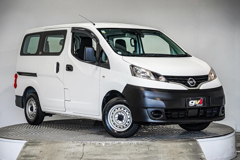 2020 Nissan NV200 6 Seater