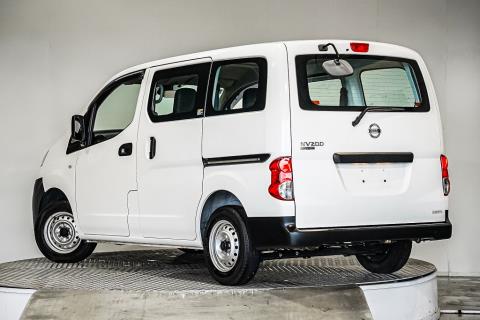 2020 Nissan NV200 6 Seater - Thumbnail