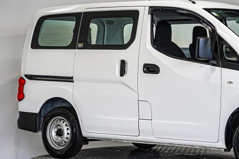 2020 Nissan NV200 6 Seater - Thumbnail