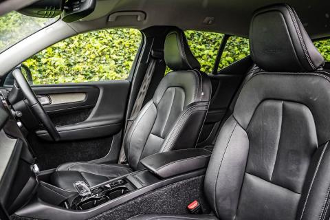 2018 Volvo XC40 T5 AWD Inscription - Thumbnail