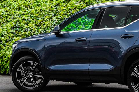 2018 Volvo XC40 T5 AWD Inscription - Thumbnail