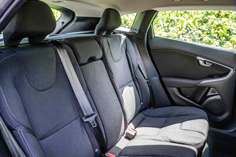 2015 Volvo V40 T4 - Thumbnail