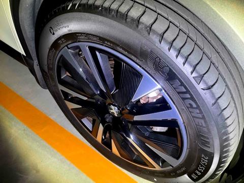 2021 Peugeot e-2008 GT Electric - Thumbnail