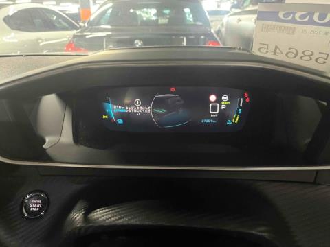 2021 Peugeot e-2008 GT Electric - Thumbnail