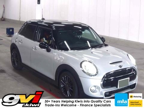 2016 Mini Cooper - Thumbnail