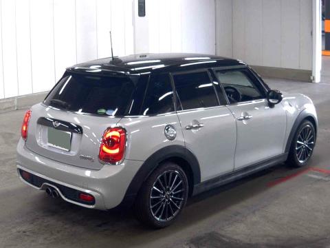 2016 Mini Cooper - Thumbnail