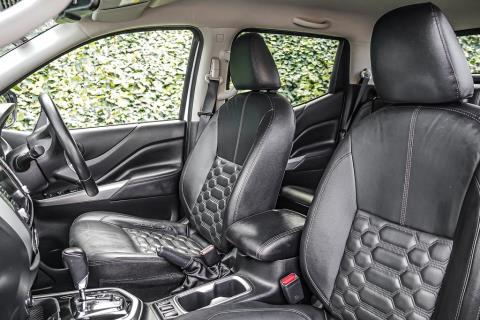 2021 Nissan Navara ST-X 2.3D - Thumbnail