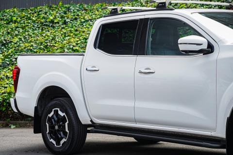 2021 Nissan Navara ST-X 2.3D - Thumbnail