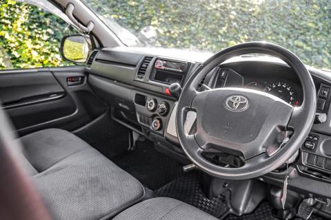 2019 Toyota Hiace ZL 5 Door - Thumbnail
