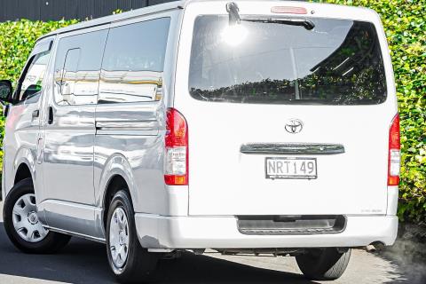 2019 Toyota Hiace ZL 5 Door - Thumbnail