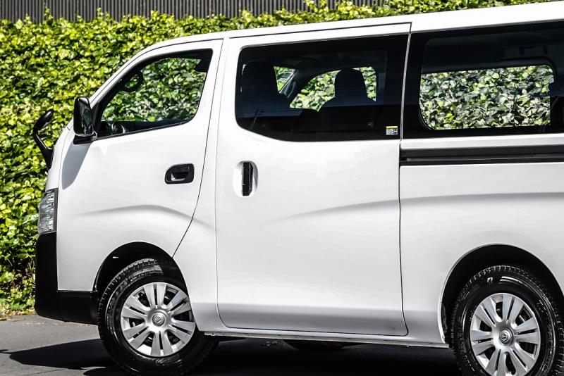 2022 Nissan NV350 / Caravan 5 Door