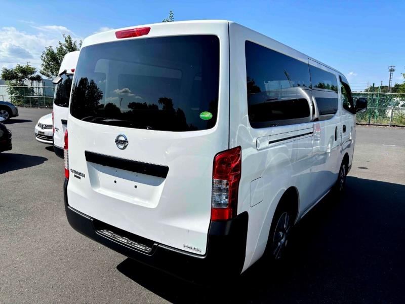 2020 Nissan NV350 5 Door