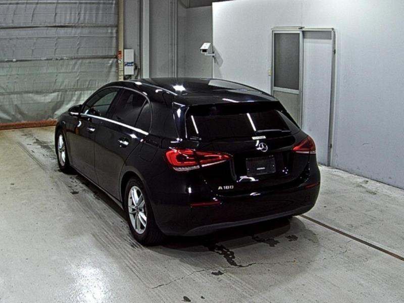 2020 Mercedes Benz A 180
