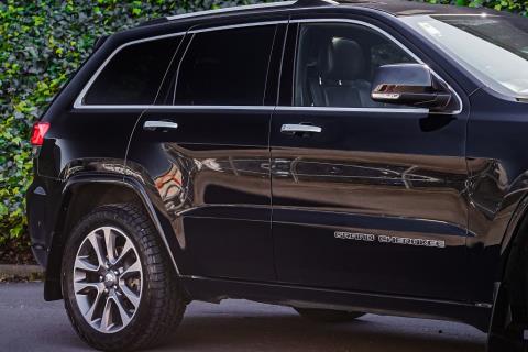 2019 Jeep Grand Cherokee Overland - Thumbnail