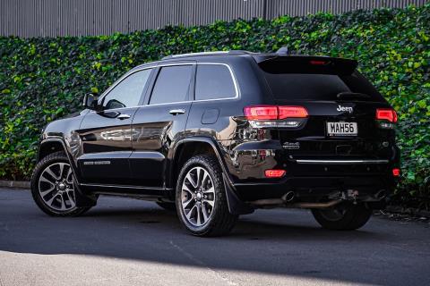 2019 Jeep Grand Cherokee Overland - Thumbnail