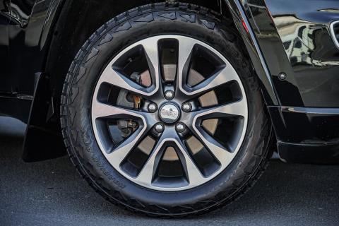 2019 Jeep Grand Cherokee Overland - Thumbnail