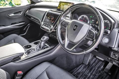 2020 Toyota Crown RS Hybrid - Thumbnail