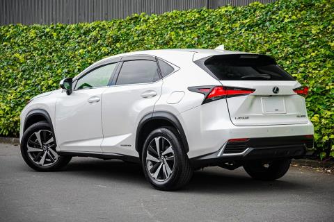 2019 Lexus NX 300h - Thumbnail