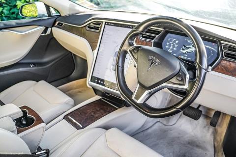 2018 Tesla Model S 75D AWD - Thumbnail