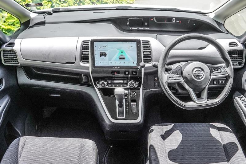 2018 Nissan Serena Hybrid 8 Seat